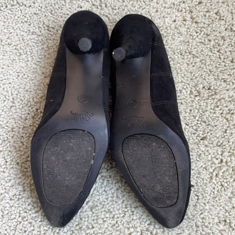 Black suede like heel - Picture 2 of 3